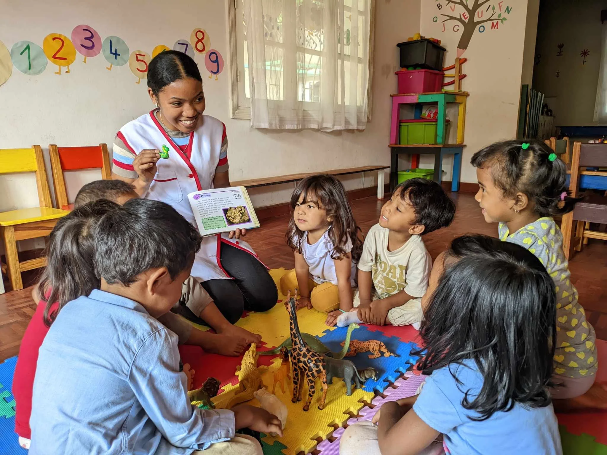 Teacher reading for preschool students